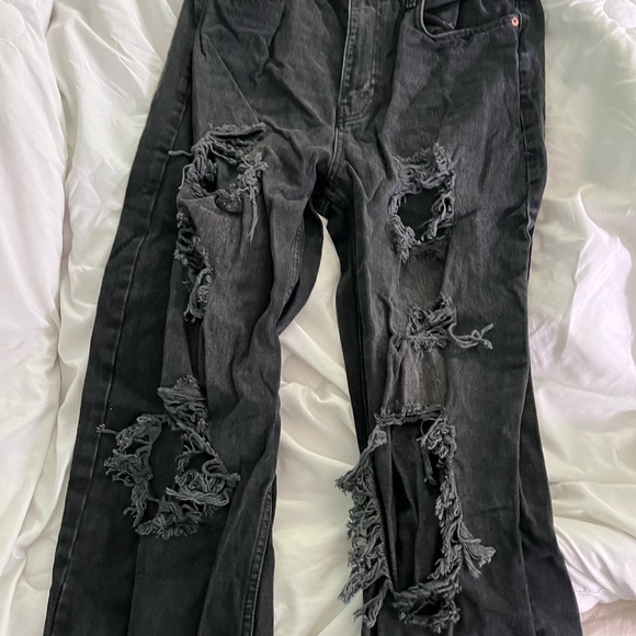 HIGH RISE BAGGY DISTRESSED JEANS - Picture 3 of 5